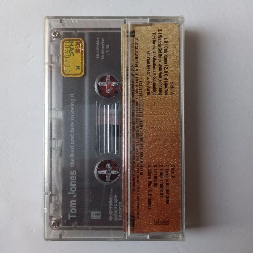 TOM JONES – THE LEAD AND HOW TO SWING IT (1994) -  AMBALAJINDA SIFIR KASET
