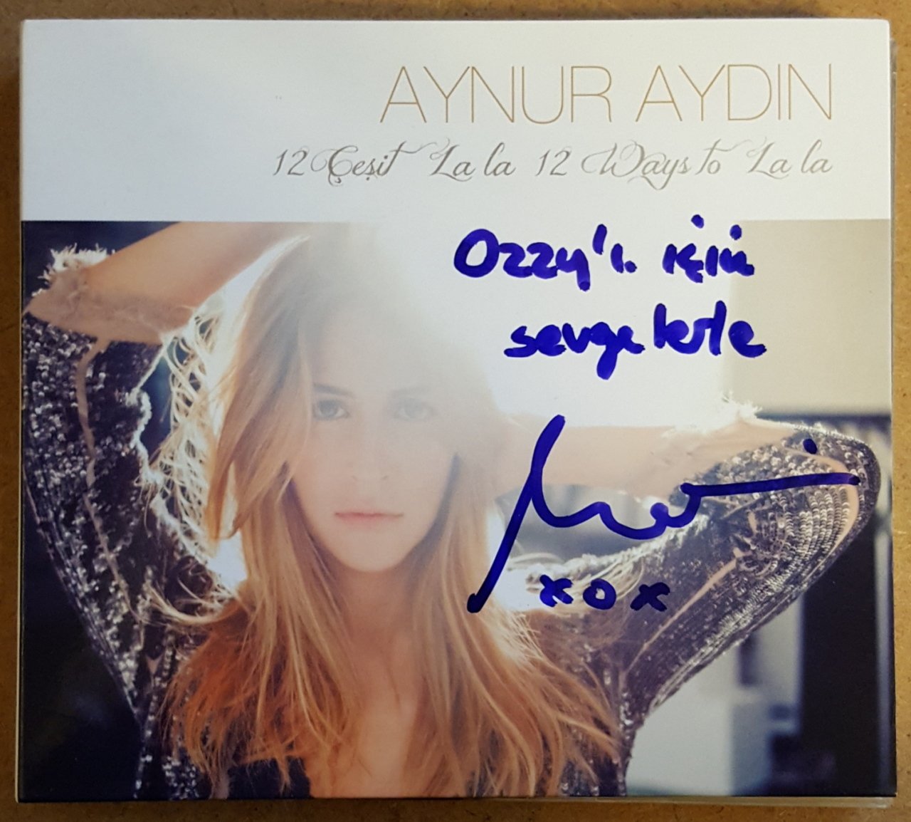 AYNUR AYDIN 12 ÇEŞİT LA LA (2011) İMZALI 2CD DIGIPACK 2.EL
