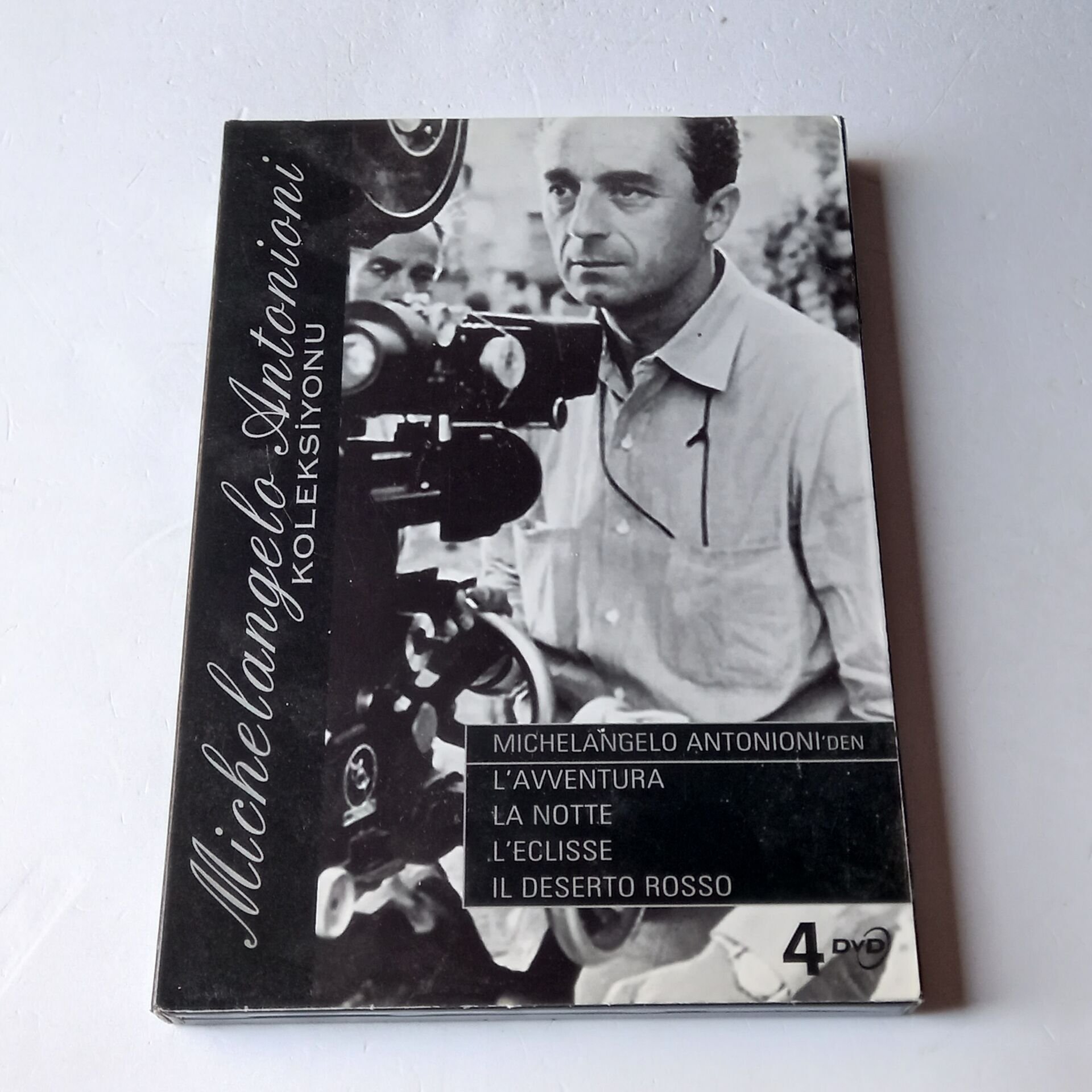 MICHELANGELO ANTONIONI KOLEKSİYONU - SERÜVEN, GECE, BATAN GÜNEŞ, KIZIL ÇÖL - 4DVD 2.EL