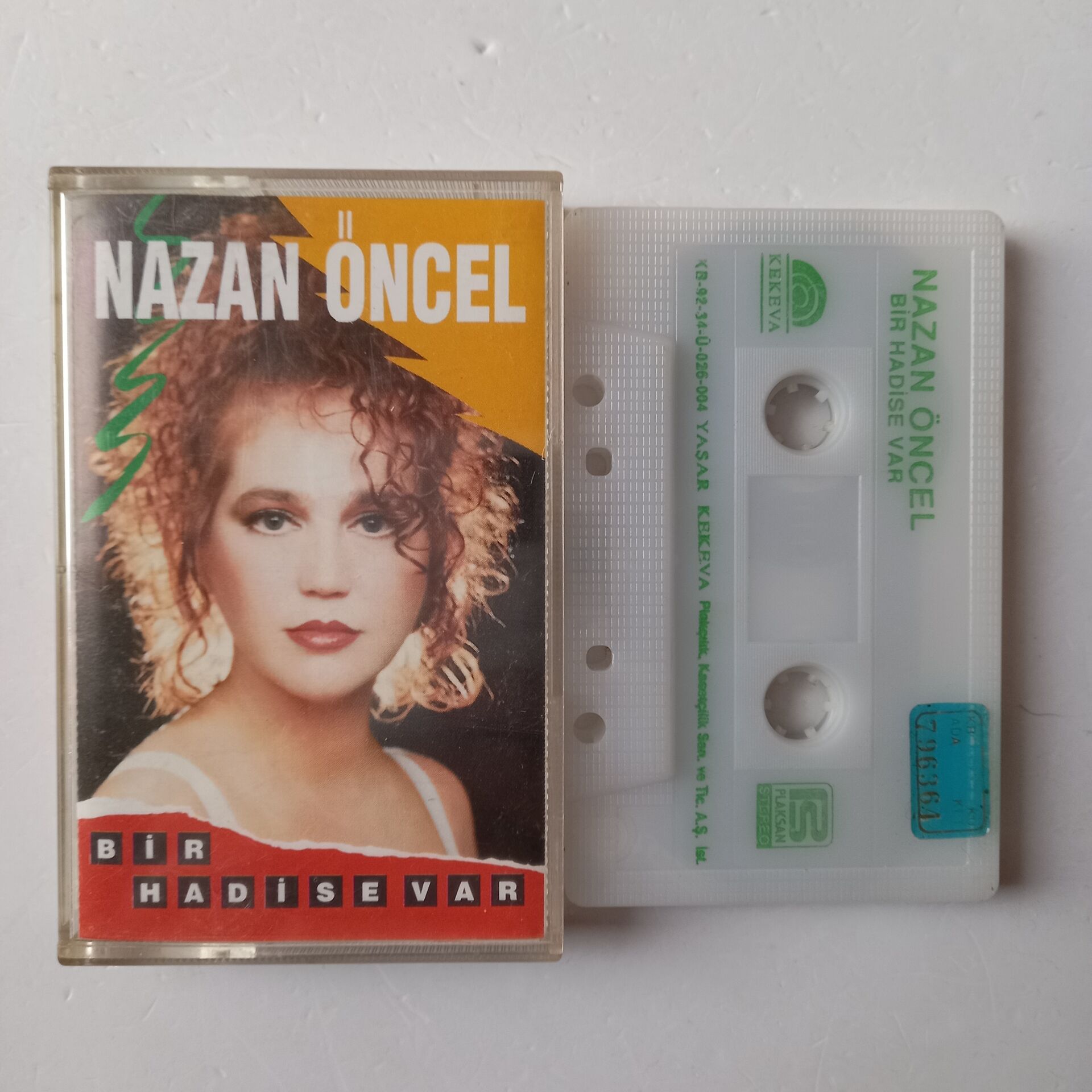 NAZAN ÖNCEL - BİR HADİSE VAR (1992) - KASET 2.EL