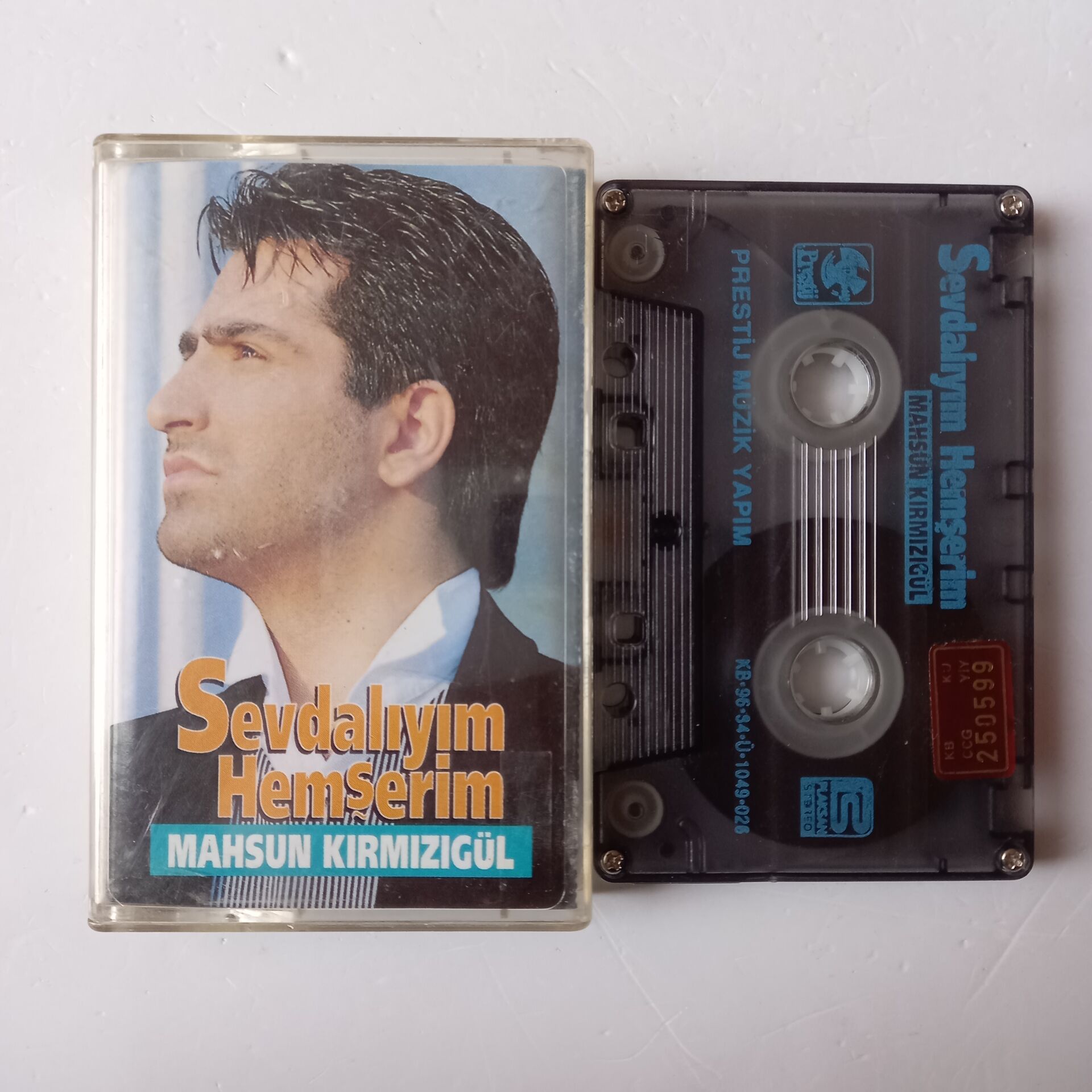 MAHSUN KIRMIZIGÜL - SEVDALIYIM HEMŞERİM (1996) - KASET 2.EL