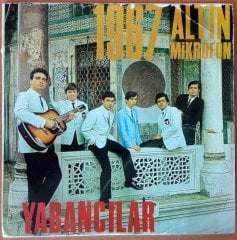 YABANCILAR - AĞIT / KAYALAR  1967 ALTIN MİKROFON 7'' 45RPM SINGLE 2.EL PLAK