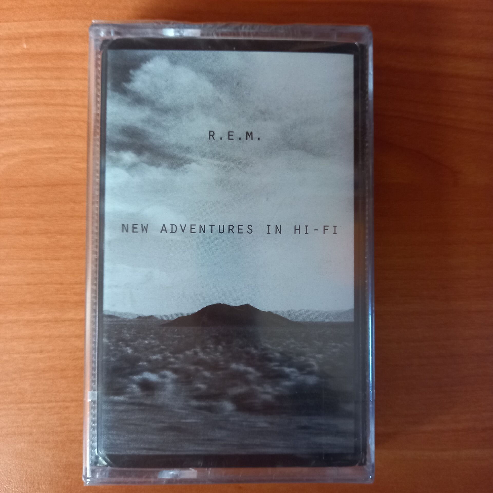 R.E.M. - NEW ADVENTURES IN HI-FI (1996) - KASET SIFIR