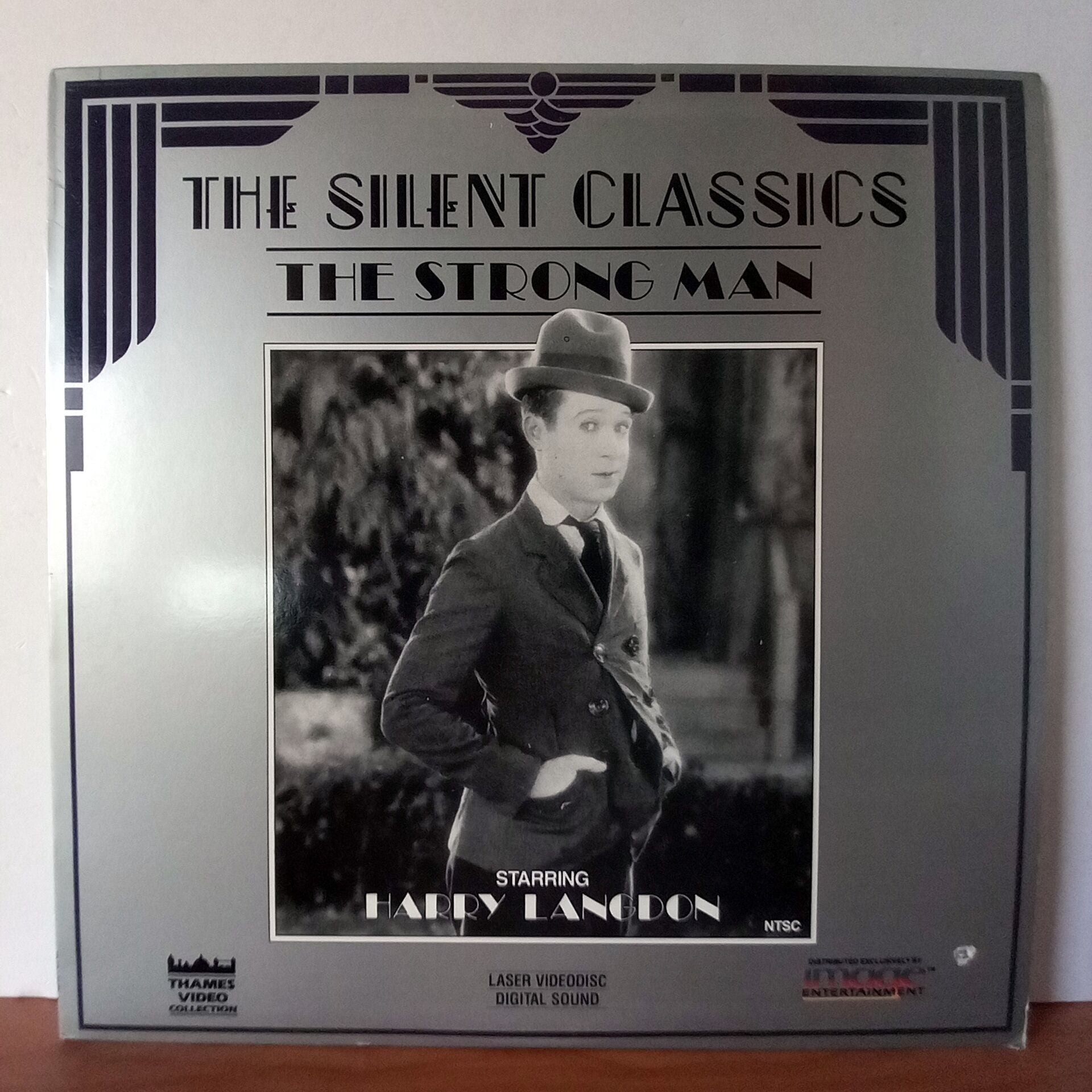 THE SILENT CLASSICS: THE STRONG MAN (1989) - 2.EL LASERDISC