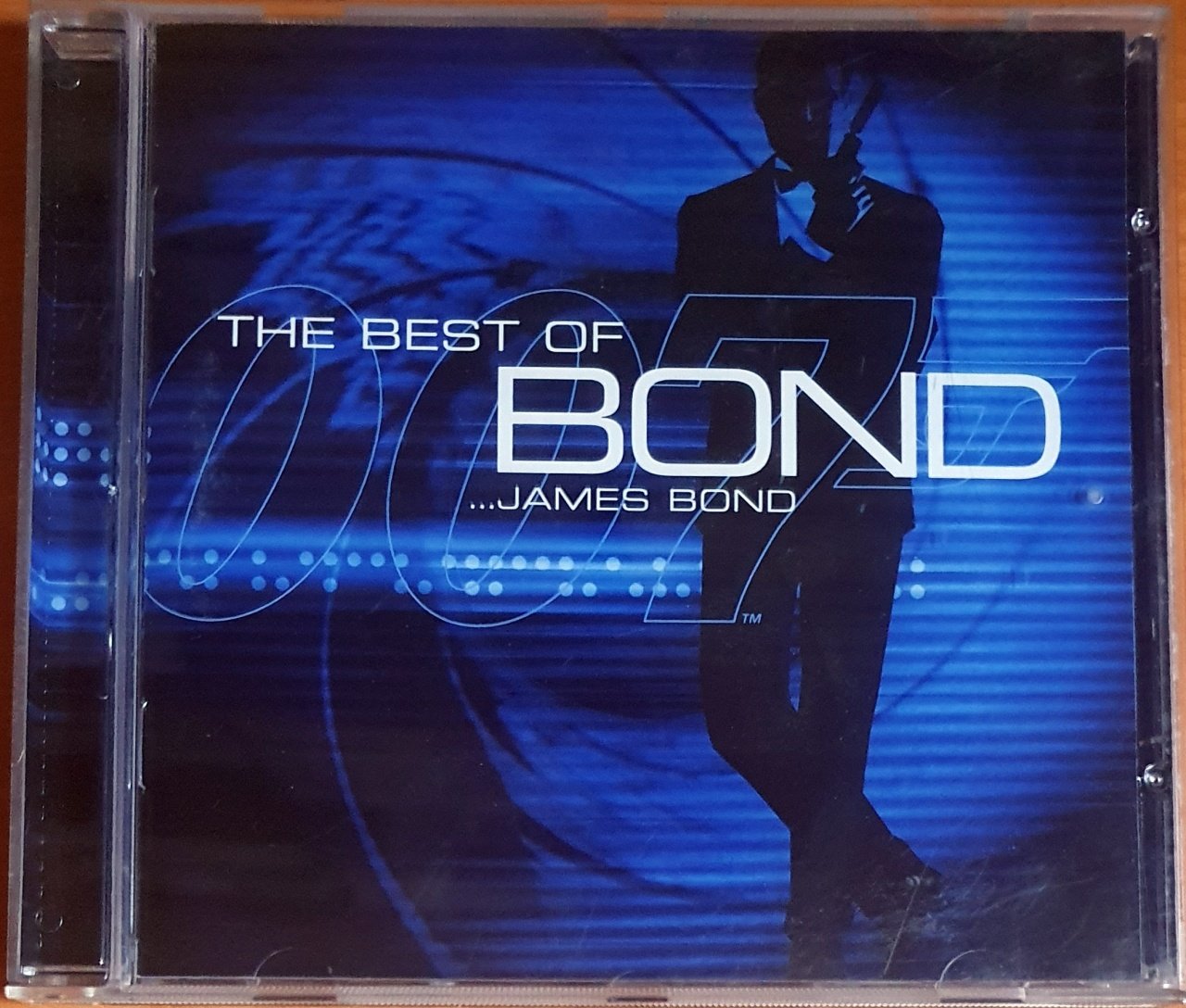 THE BEST OF JAMES BOND SOUNDTRACK / DURAN DURAN, SHIRLEY BASSEY, CARLY SIMON, RITA COOLIDGE, MATT MUNRO, TOM JONES, NANCY SINATRA, MOBY, TINA TURNER (2002) - CD 2.EL