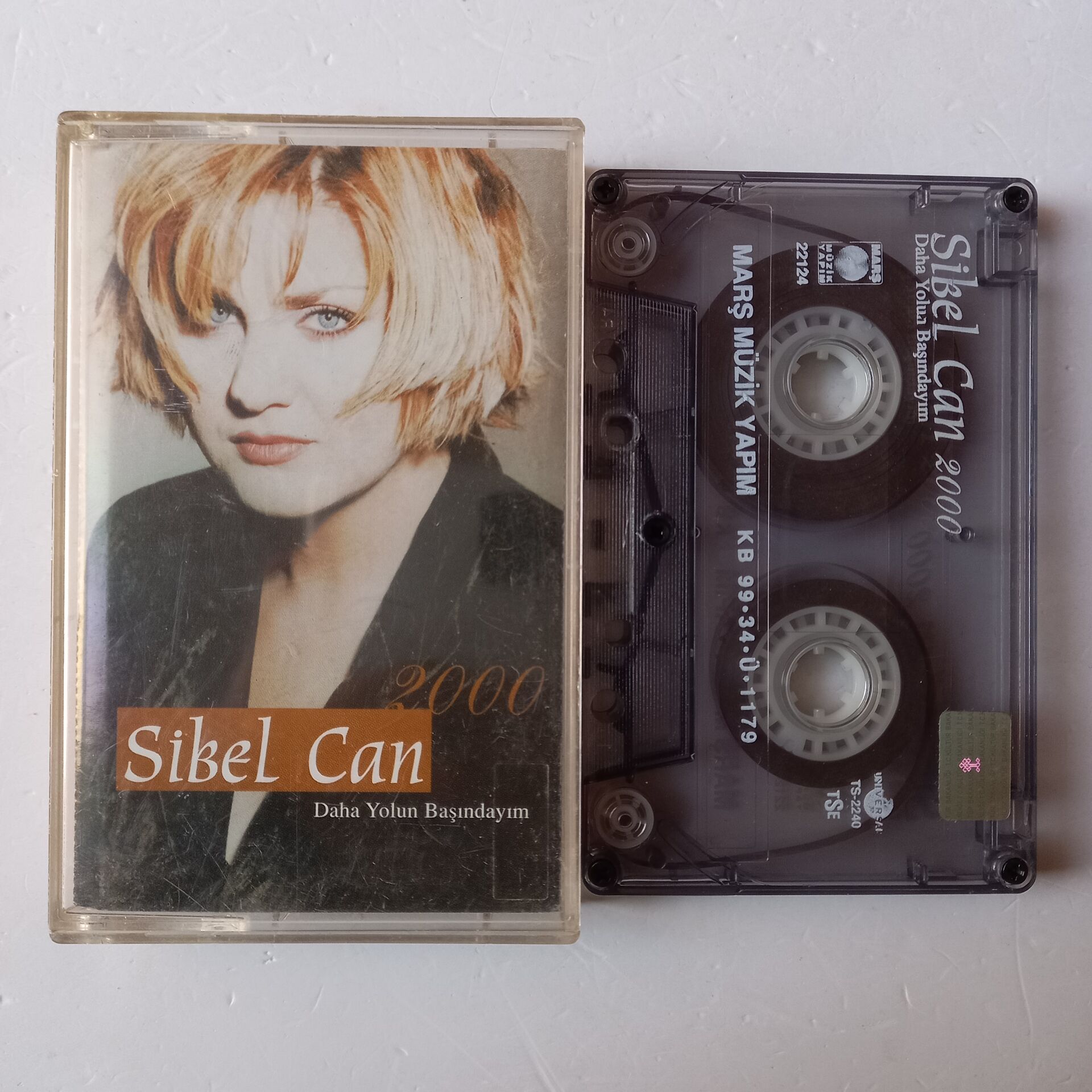 SİBEL CAN - 2000 / DAHA YOLUN BAŞINDAYIM (1999) - KASET 2.EL