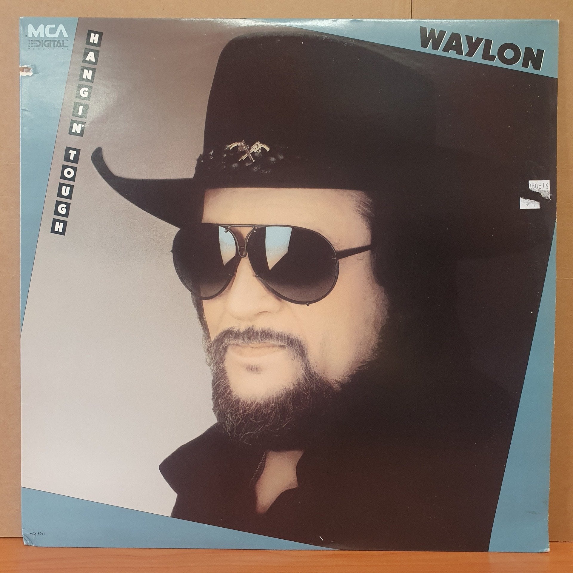 WAYLON JENNINGS - HANGIN' TOUGH (1987) - LP 2.EL PLAK