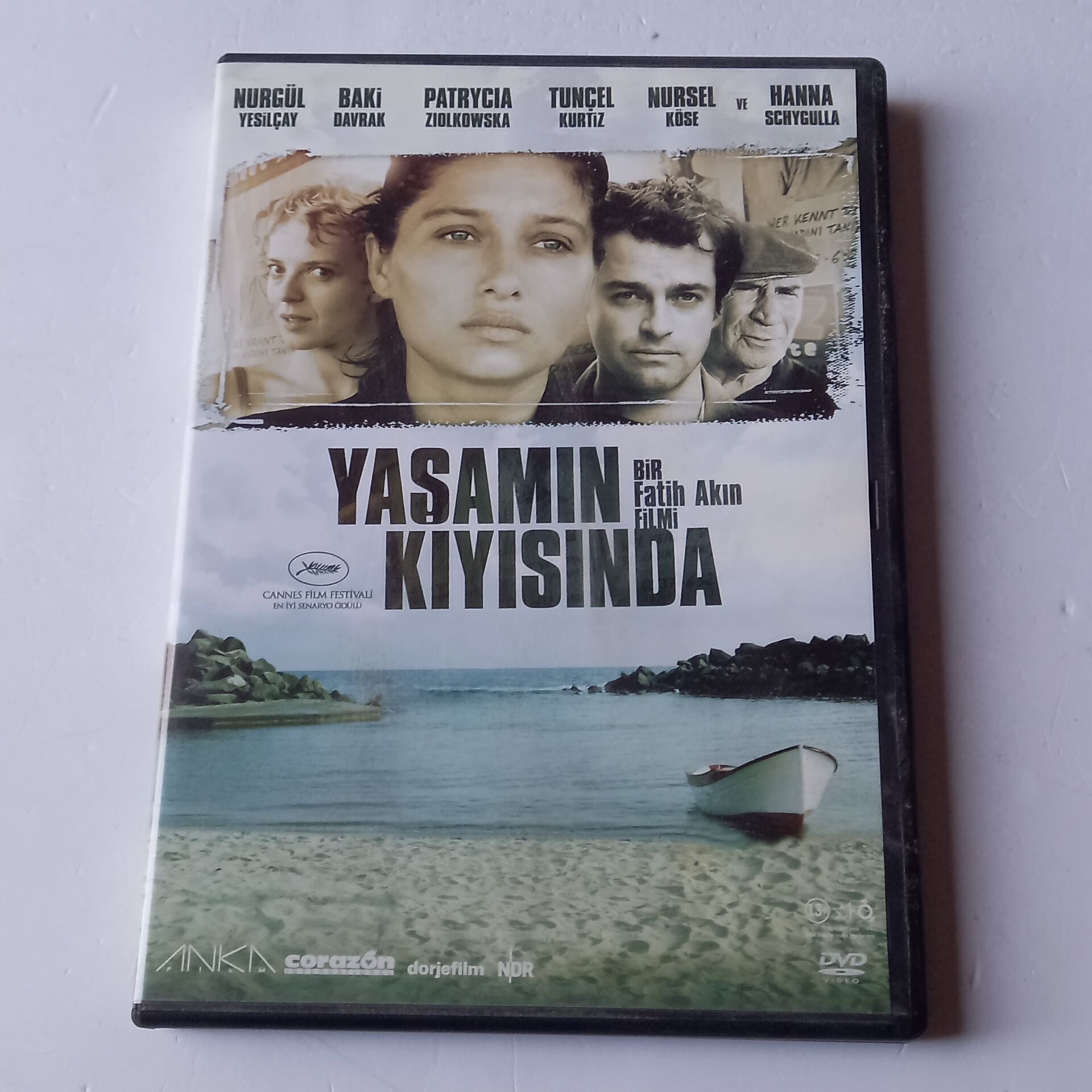 YAŞAMIN KIYISINDA - FATİH AKIN - NURGÜL YEŞİLÇAY, BAKİ DAVRAK - DVD 2.EL