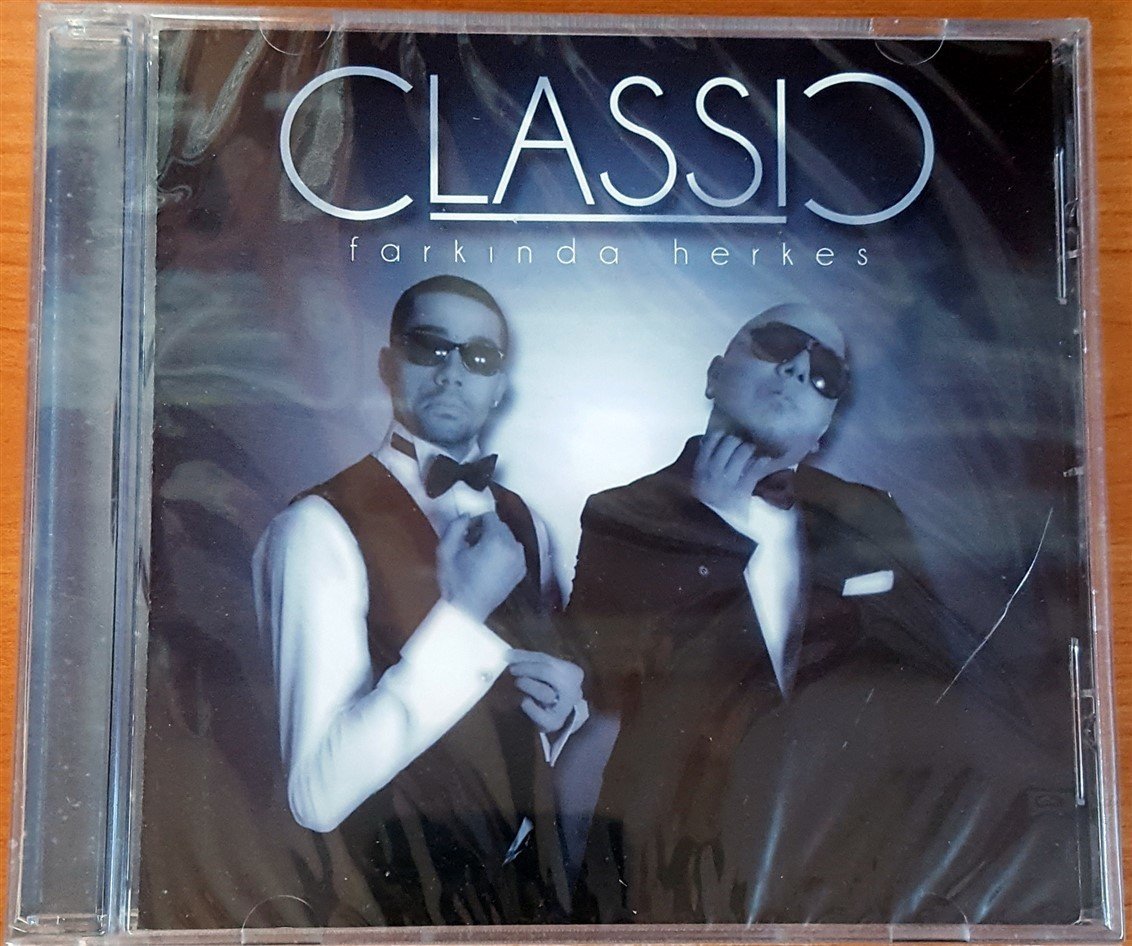 CLASSIC - FARKINDA HERKES (2012) - CD SIFIR