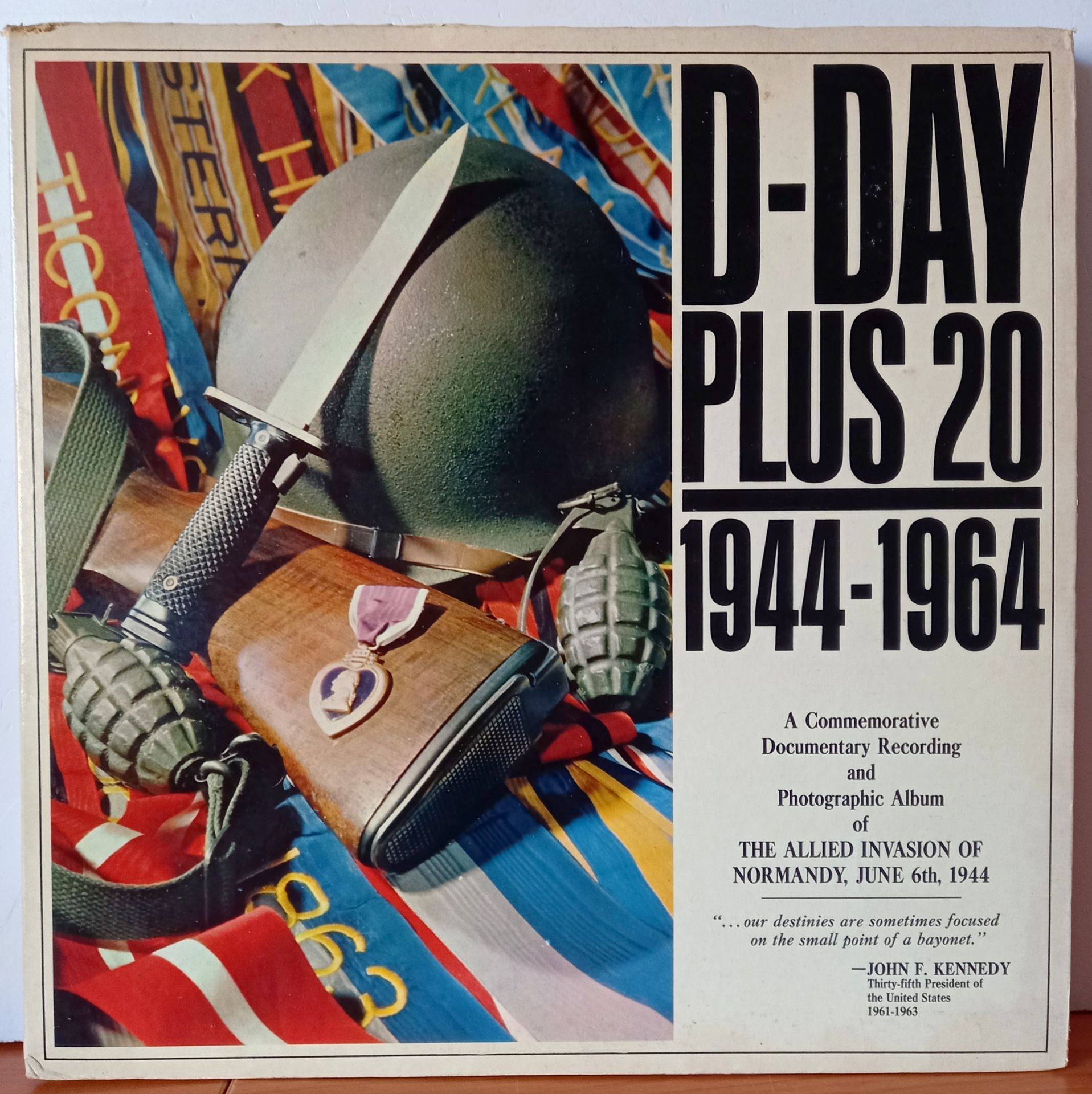D-DAY PLUS 20 : 1944-1964 / FREEDOM'S DEFENDER  (1964) - LP 2.EL PLAK