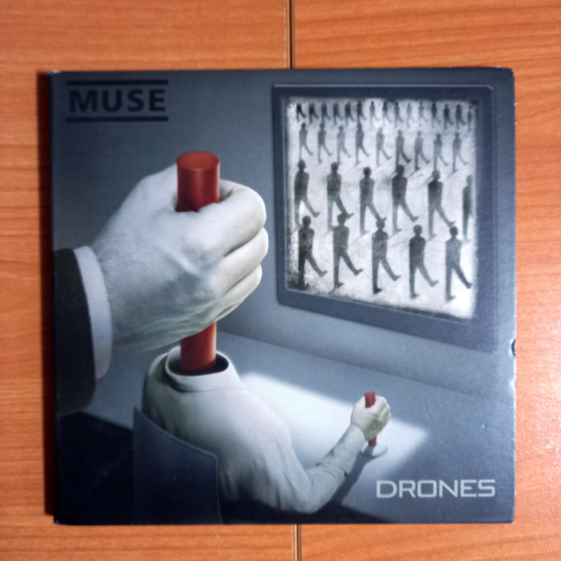 MUSE – DRONES (2015) - CD 2020 REISSUE DIGISLEEVE 2.EL