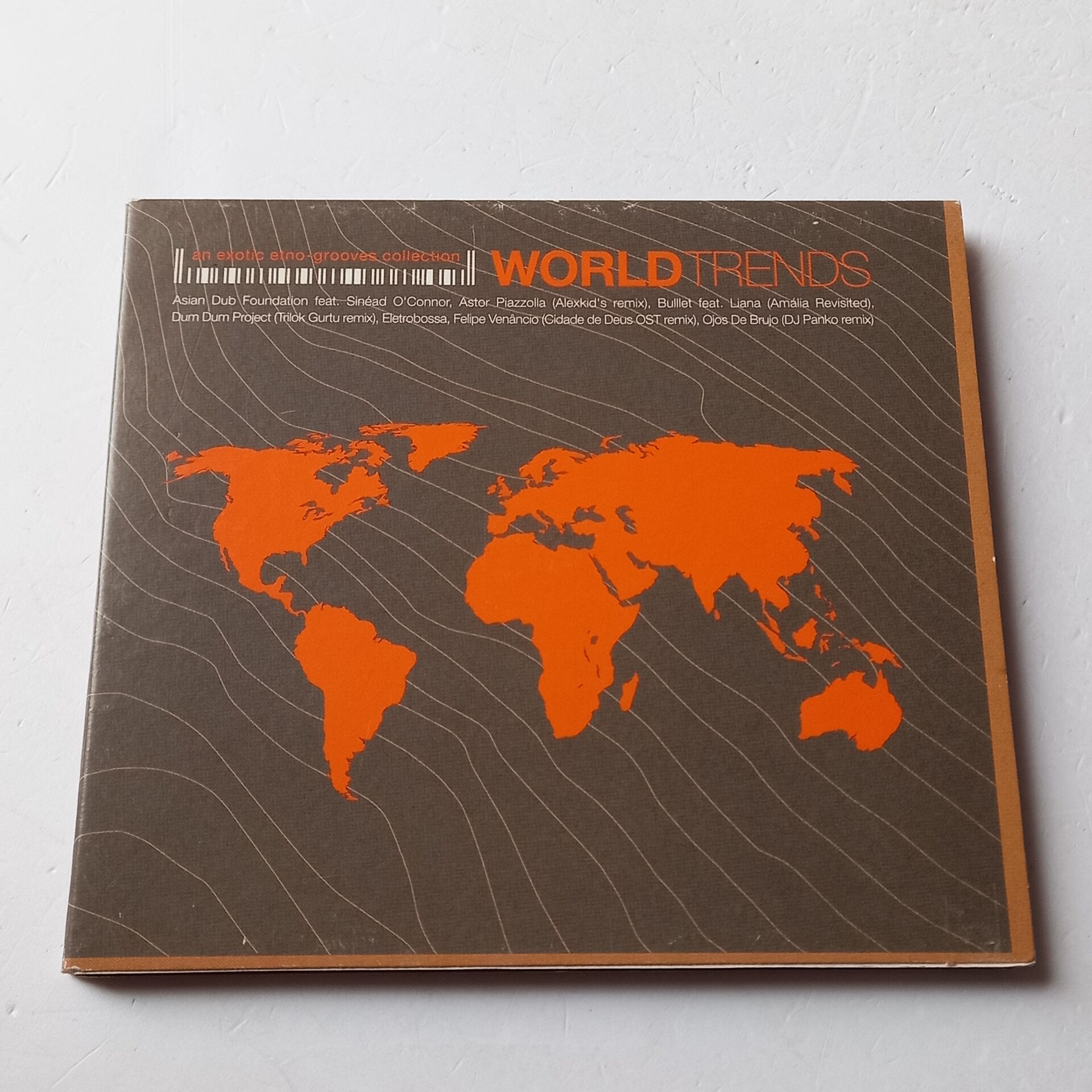 WORLD TRENDS / AN EXOTIC ETNO-GROOVES COLLECTION (2005) - CD DIGIPAK 2.EL