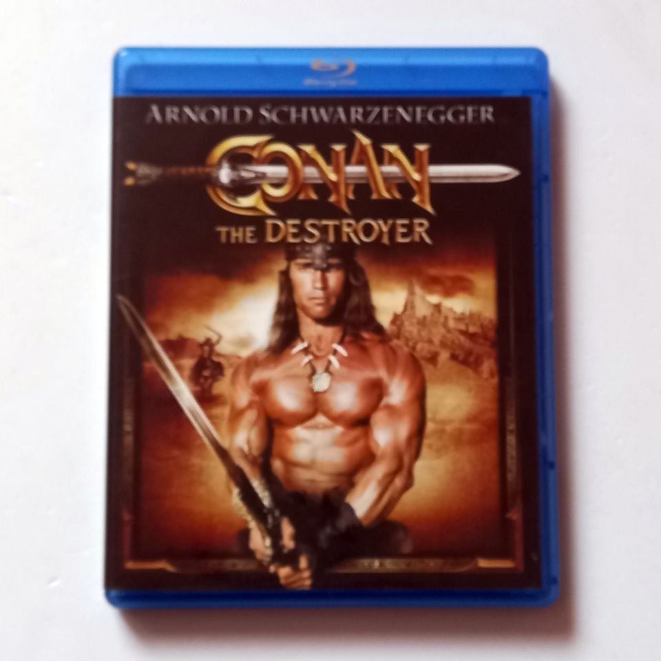 CONAN THE DESTROYER - ARNOLD SCHWARZENEGGER, GRACE JONES, WILT CHAMBERLAIN - YÖN.: RICHARD FLEISCHER - BLU-RAY REGION FREE 2.EL TÜRKÇE ALTYAZI YOKTUR