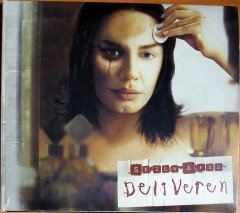 SEZEN AKSU - DELİVEREN (2000) POST CD 2.EL