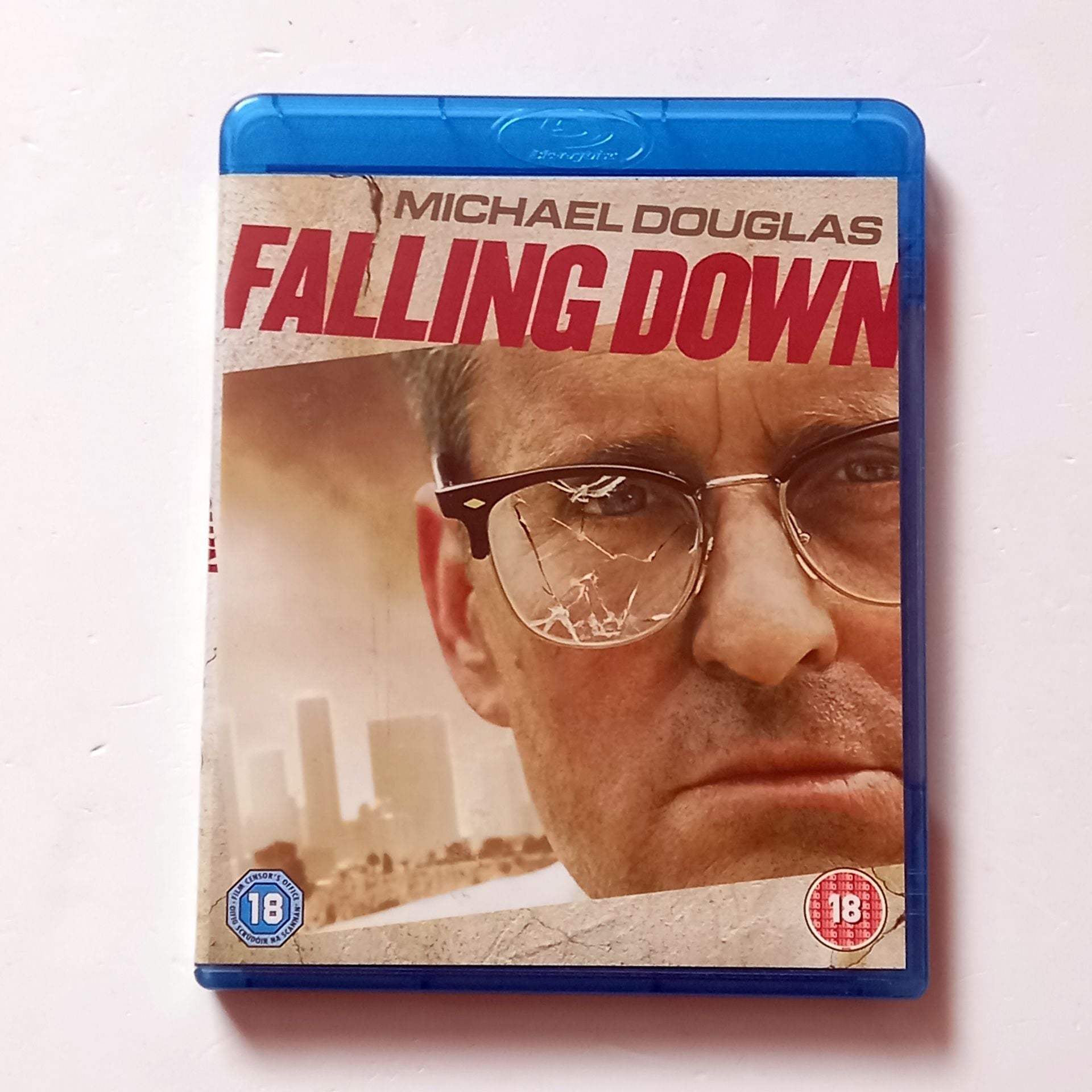 FALLING DOWN - MICHAEL DOUGLAS, ROBERT DUVALL, BARBARA HERSHEY - YÖN.: JOEL SCHUMACHER - BLU-RAY REGION FREE 2.EL TÜRKÇE ALTYAZI YOKTUR