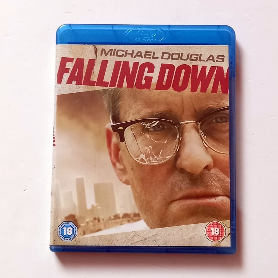 FALLING DOWN - MICHAEL DOUGLAS, ROBERT DUVALL, BARBARA HERSHEY - YÖN.: JOEL SCHUMACHER - BLU-RAY REGION FREE 2.EL TÜRKÇE ALTYAZI YOKTUR