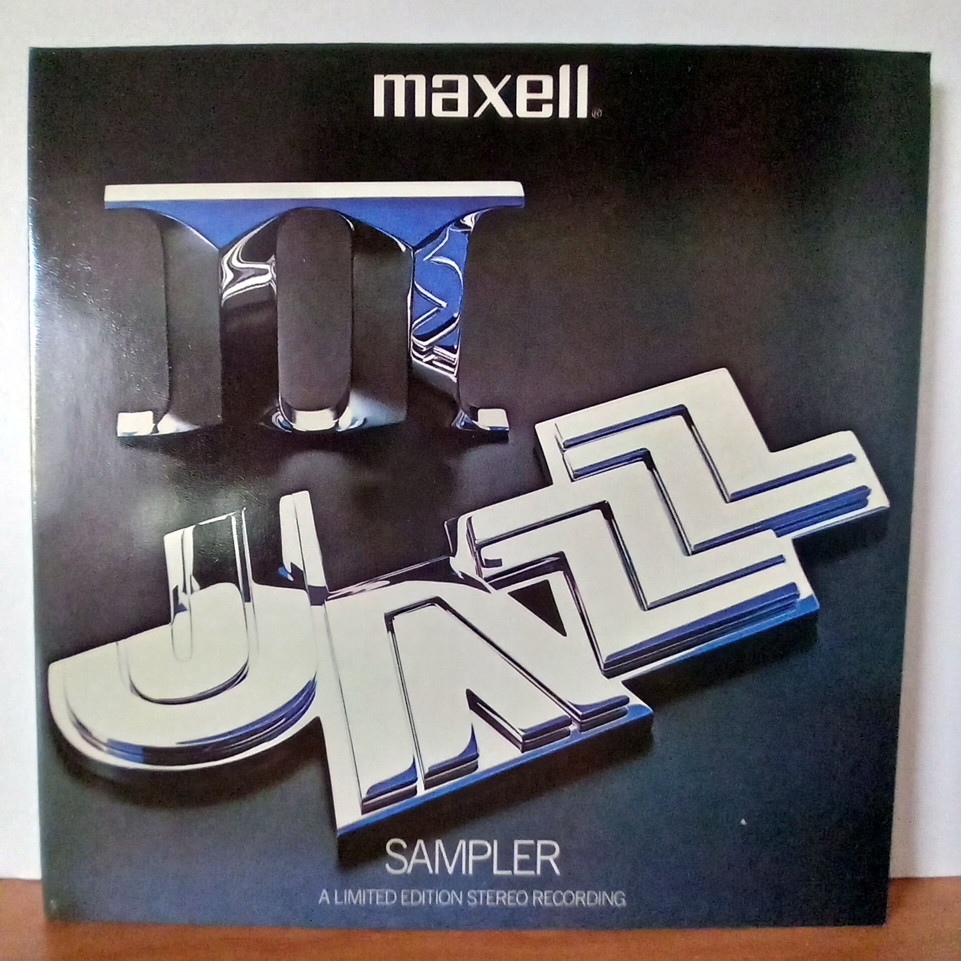 VARIOUS – MAXELL JAZZ II SAMPLER / BUDDY RICH, OSCAR PETERSON, BENNY CARTER, SPYRO GYRA (1980) - LP 2.EL PLAK