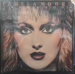 PAMELA MOORE - TAKE A LOOK (1980) - DÖNEM BASKISI PLAK SIFIR