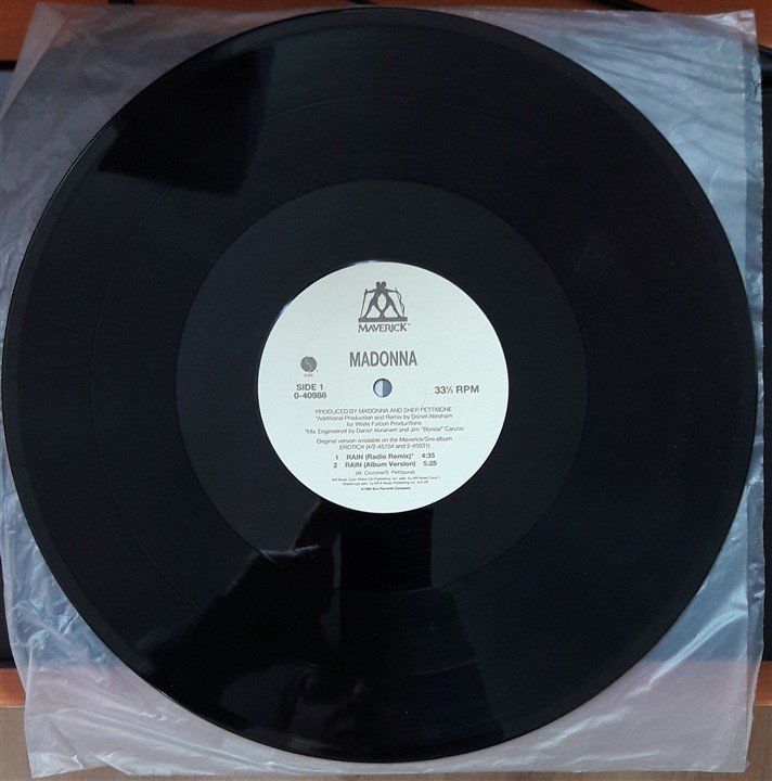MADONNA - RAIN (1992) - 12'' MAXI SINGLE PLAK 2.EL KAPAKSIZ