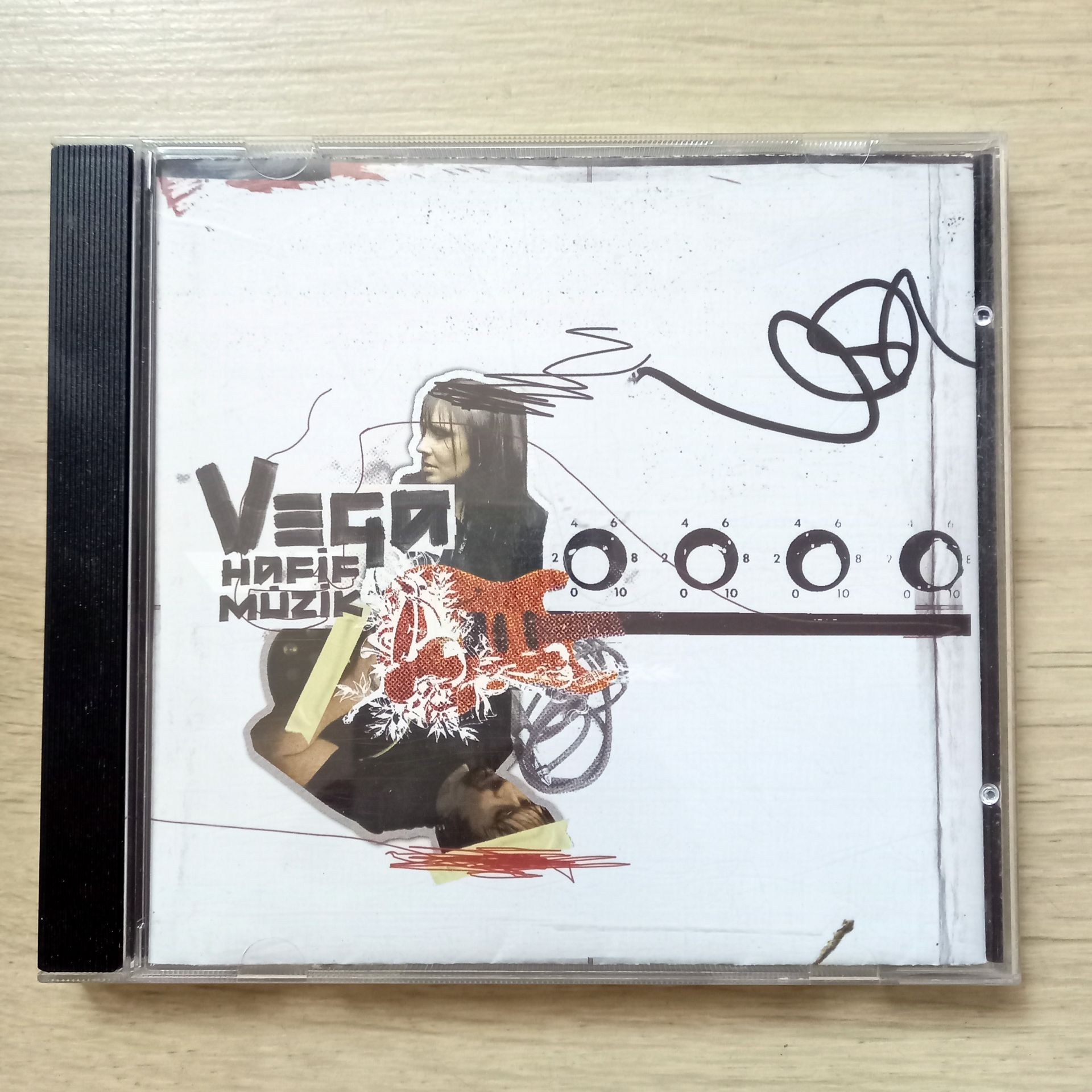 VEGA – HAFiF MÜZiK (2005) - CD 2.EL