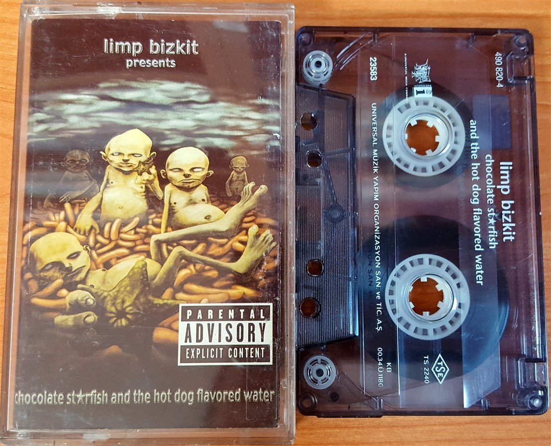 LIMP BIZKIT - CHOCOLATE STARFISH AND THE HOT DOG FLAVOURED WATER (2000) UNIVERSAL CASSETTE MADE IN TURKEY ''USED''