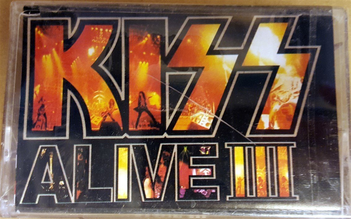 KISS - ALIVE III (1993) YONCA CASSETTE MADE IN TURKEY ''NEW''