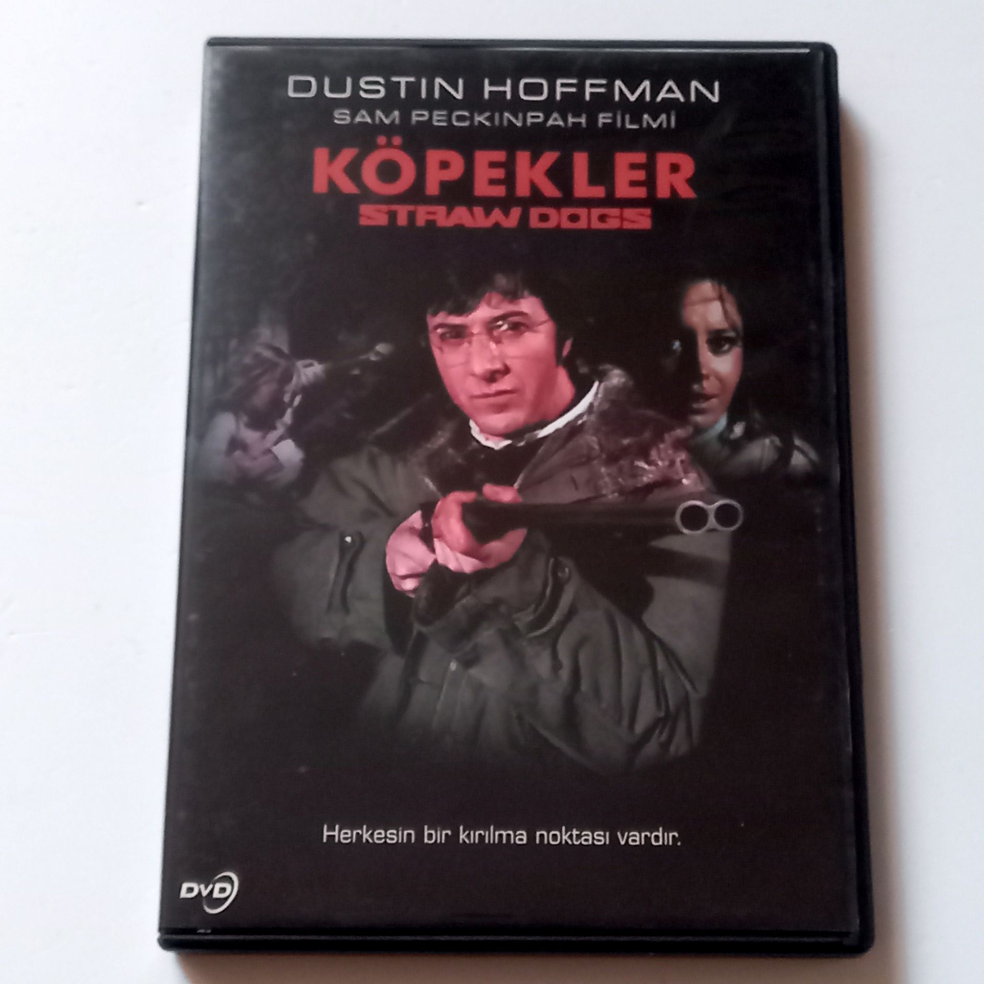 KÖPEKLER - STRAW DOGS - DUSTIN HOFFMAN, SUSAN GEORGE, YÖN.: SAM PECKINPAH - DVD 2.EL