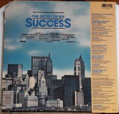 THE SECRET OF MY SUCCESS - SOUNDTRACK - 2.EL PLAK