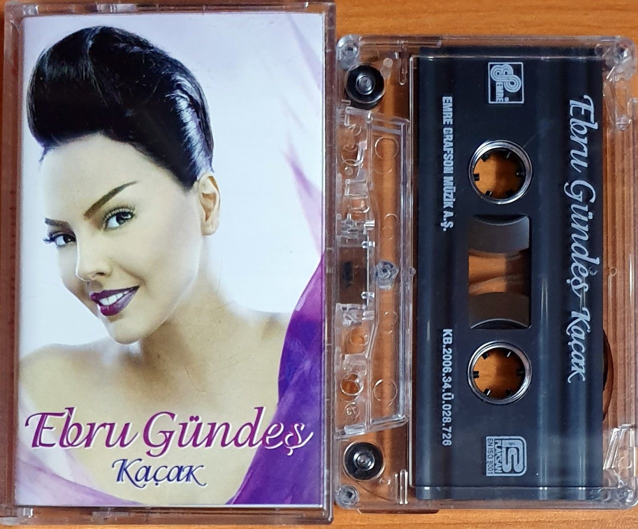 EBRU GÜNDEŞ - KAÇAK (2006) KASET EMRE GRAFSON 2.EL