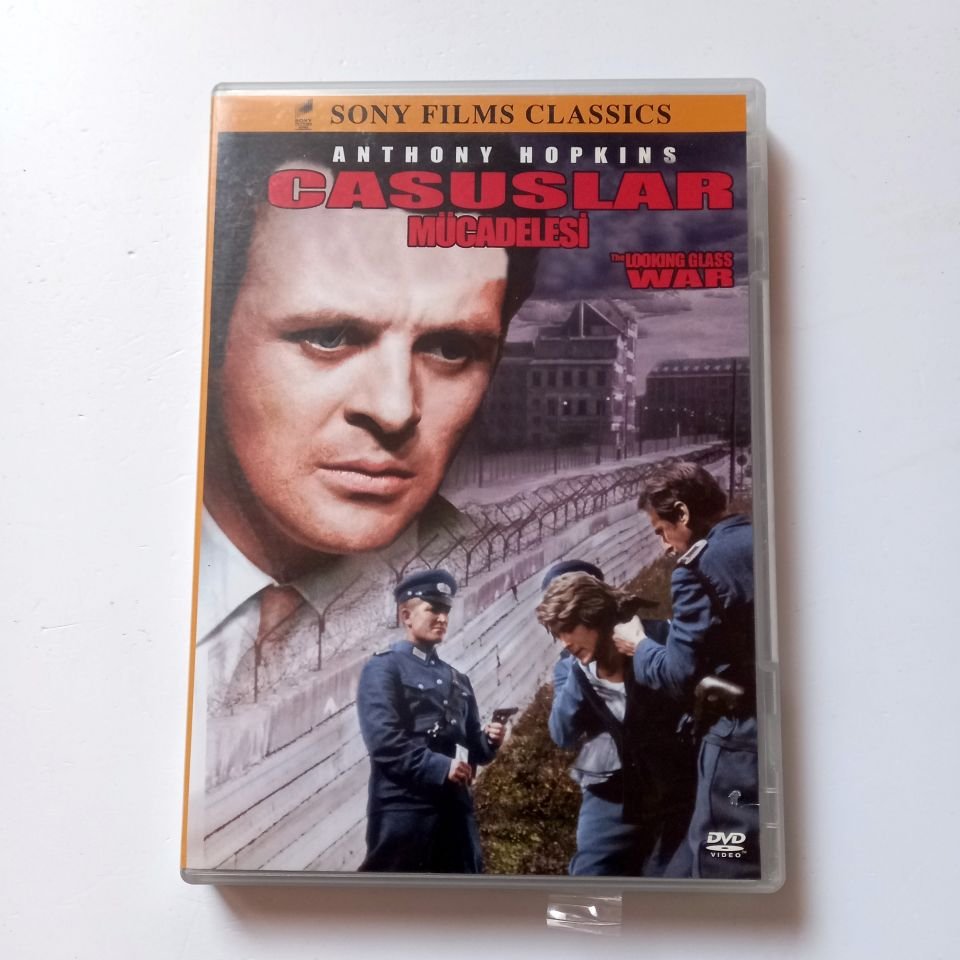 CASUSLAR MÜCADELESİ - THE LOOKING GLASS WAR - ANTHONY HOPKINS, CHRISTOPHER JONES, YÖN.: FRANK R. PIERSON - DVD 2.EL
