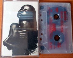 SADE - LOVE DELUXE (1992) UZELLI CASSETTE MADE IN TURKEY ''USED''