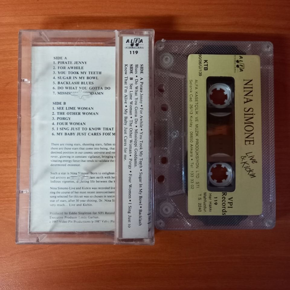 NINA SIMONE - LIVE & KICKIN  (1990) - KASET 2.EL