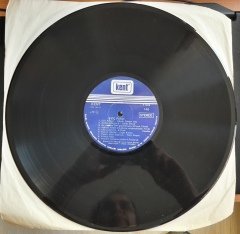 FEVZİ ATLIOĞLU KLASİK TÜRK MÜZİĞİ KORO VE SAZ HEYETİ EVİÇ FASLI/SUZİDİL FASLI (1979) - KAPAKSIZ PLAK