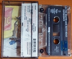 THE BEAVIS AND BUTT-HEAD EXPERIENCE / NIRVANA, ANTHRAX, MEGADETH, WHITE ZOMBIE, CHER, PRIMUS, RUN DMC (1993) - KASET 2.EL
