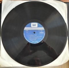 ZEKAİ TUNCA - ZEKAİ TUNCA (1979) - KAPAKSIZ PLAK