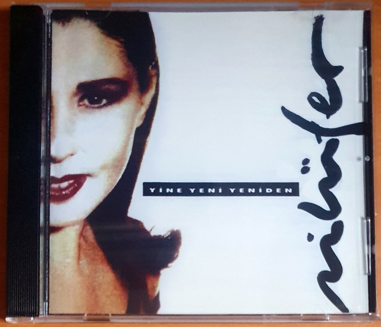 NİLÜFER - YİNE YENİ YENİDEN (1992) - CD 2.EL