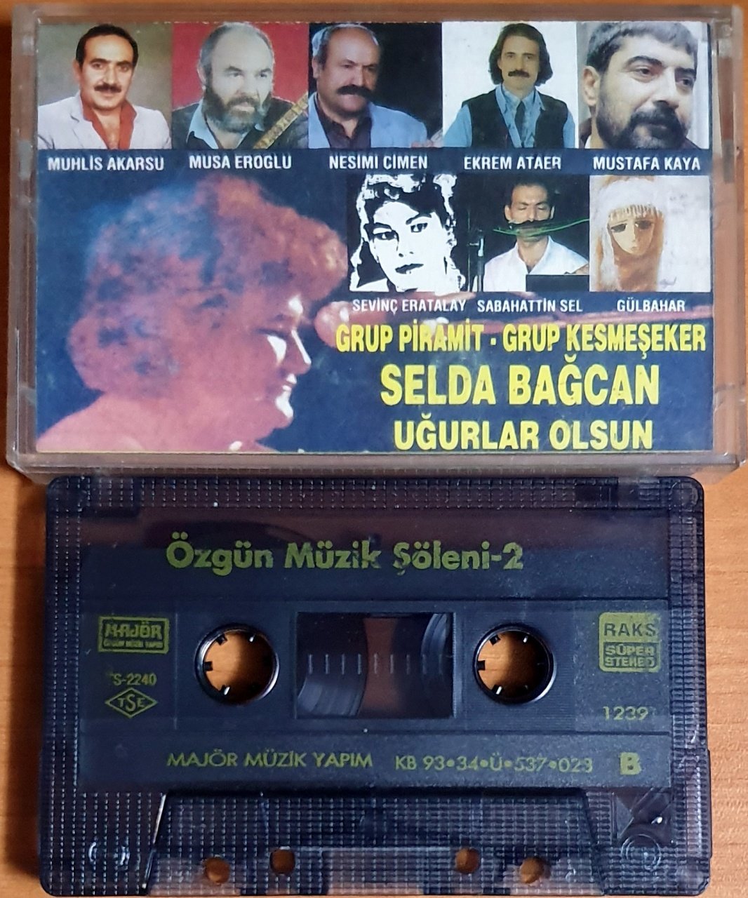 ÖZGÜN MÜZİK ŞÖLENİ II / SELDA BAĞCAN, MUSA EROĞLU, GÜLBAHAR, GRUP PİRAMİT, GRUP KESMEŞEKER (1993) - KASET MAJÖR 2.EL