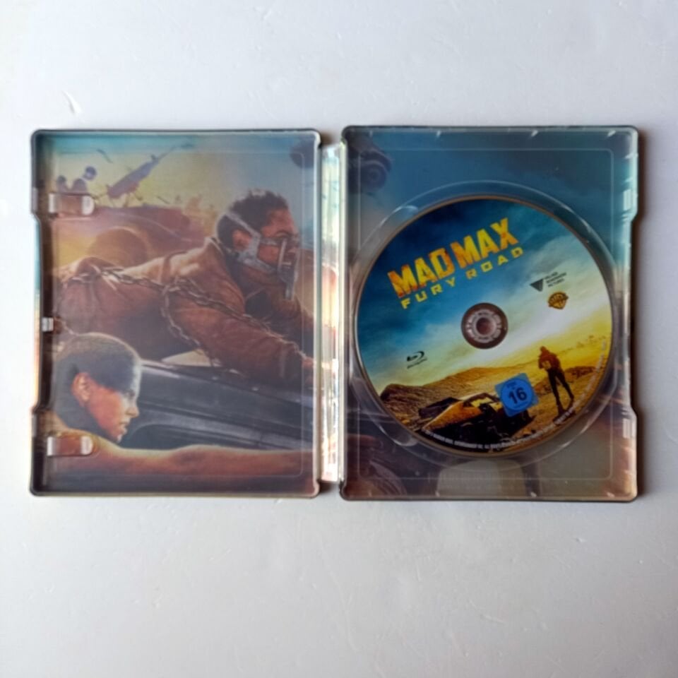 MAD MAX: FURY ROAD - TOM HARDY, CHARLIZE THERON - YÖN.: GEORGE MILLER - BLU-RAY STEELBOOK METAL KUTU 2.EL TÜRKÇE ALTYAZI YOKTUR