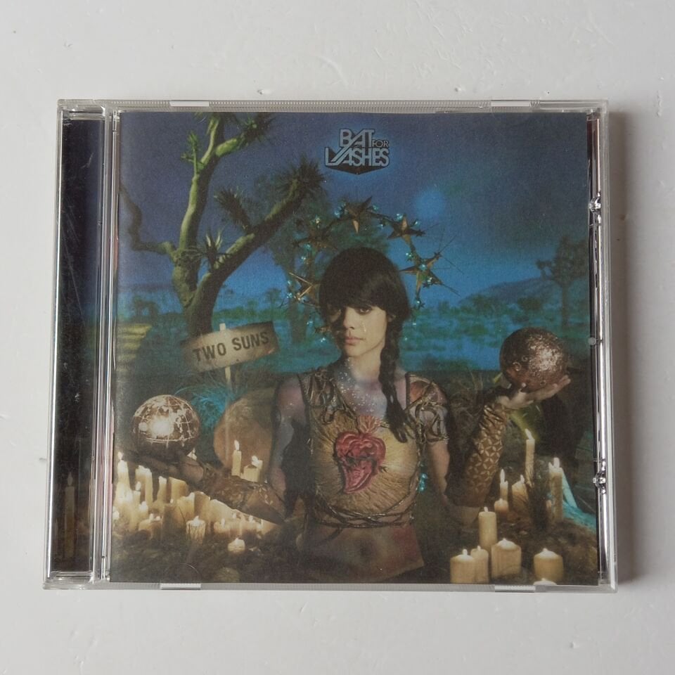 BAT FOR LASHES – TWO SUNS (2009) - CD 2.EL