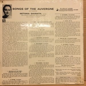 SONGS OF THE AUVERGNE - NETANIA DAVRATH / PIERRE DE LA ROCHE (1961) - LP DÖNEM BASKI CUT-OUT SIFIR PLAK
