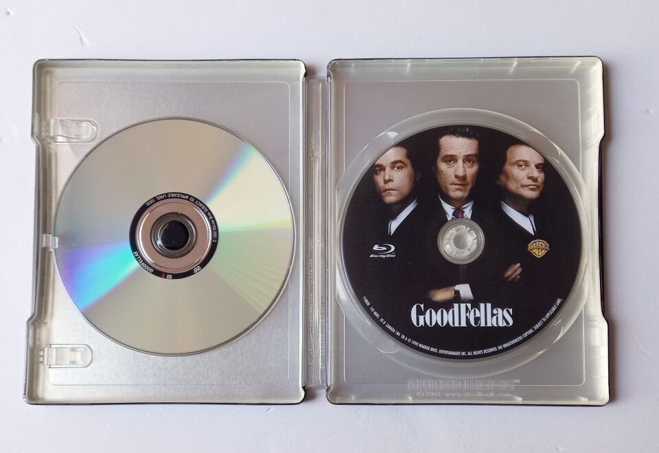 GOODFELLAS - ROBERT DE NIRO, RAY LIOTTA, JOE PESCI - YÖN.: MARTIN SCORSESE - 2BLU-RAY STEELBOOK METAL KUTU 2.EL TÜRKÇE ALTYAZI YOKTUR