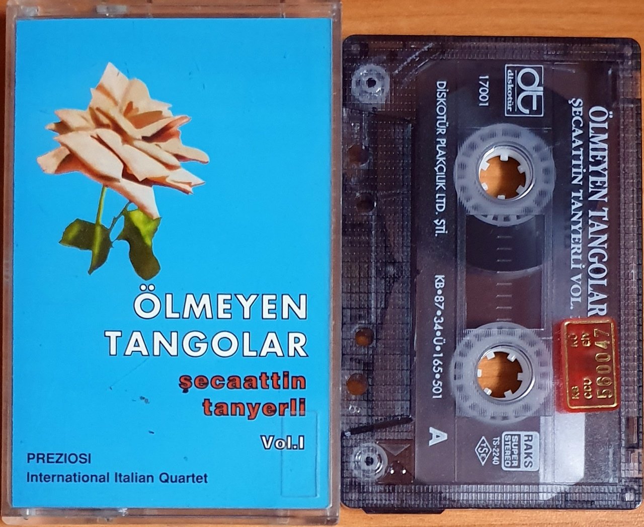 ŞECAATTİN TANYERLİ - ÖLMEYEN TANGOLAR VOL.1 - KASET DİSKOTÜR 2.EL