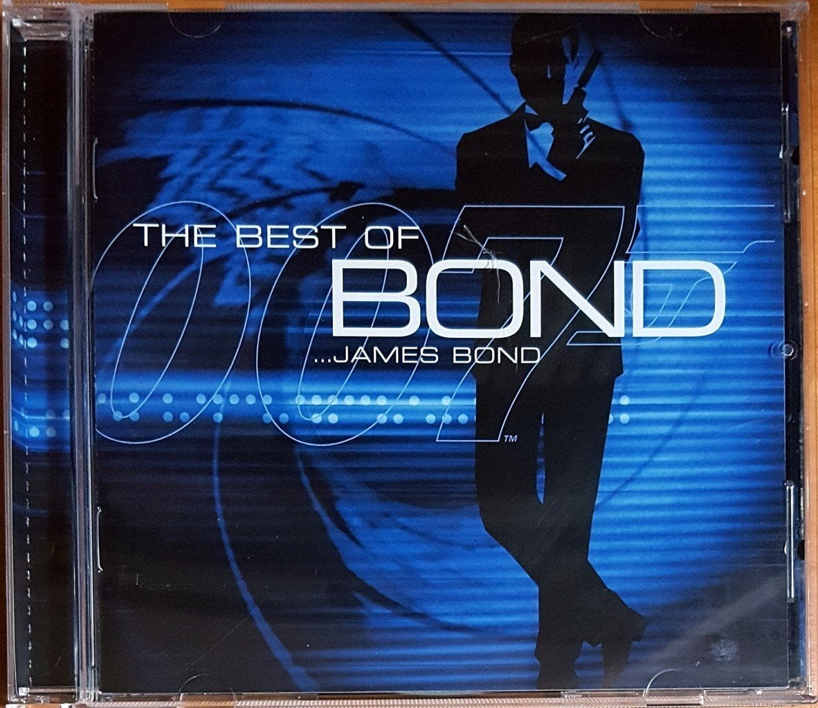 THE BEST OF BOND...JAMES BOND / SHIRLEY BASSEY, A-HA, NANCY SINATRA, TOM JONES, GARBAGE (2002) CAPITOL RECORDS CD 2.EL