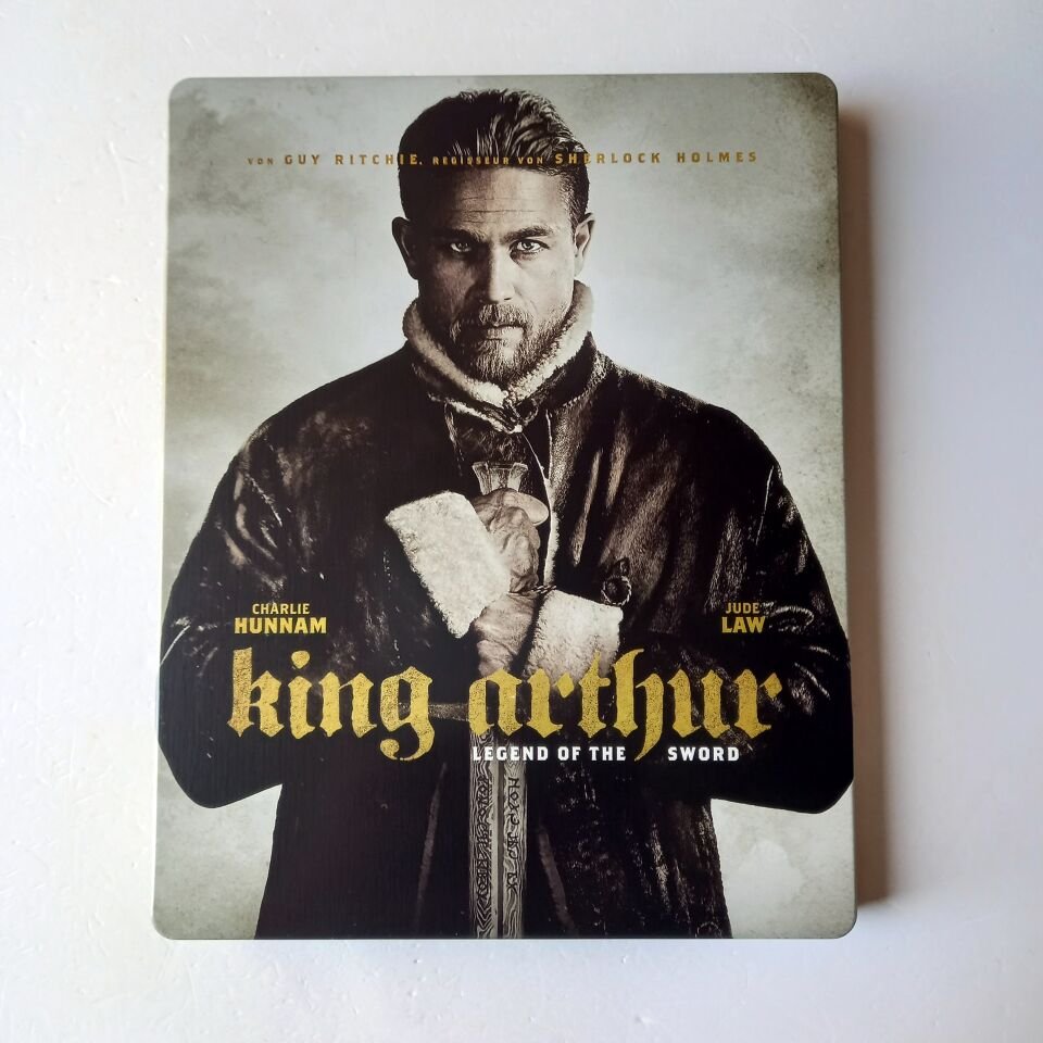 KING ARTHUR - CHARLIE HUNNAM, JUDE LAW - YÖN.: GUY RITCHIE - BLU-RAY STEELBOOK METAL KUTU 2.EL
