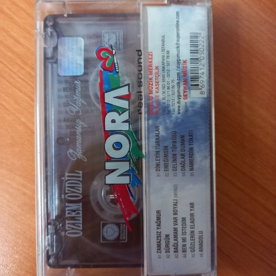 ÖZLEM ÖZDİL - ZAMANSIZ YAĞMUR (2004) - KASET SIFIR