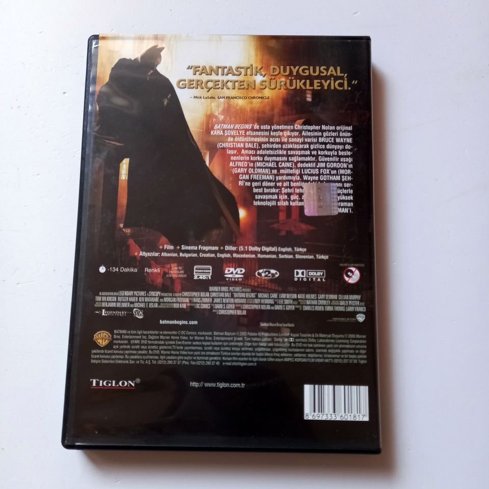 BATMAN BEGINS - BATMAN BAŞLIYOR - CHRISTIAN BALE, MICHAEL CAINE, LIAM NEESON, YÖN.: CHRISTOPHER NOLAN - DVD 2.EL