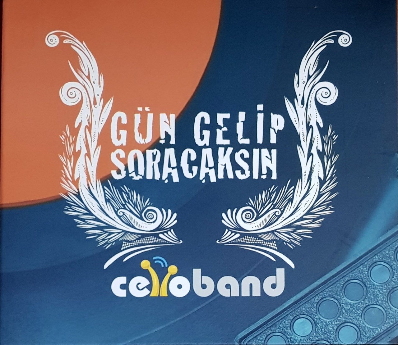 CELLOBAND - GÜN GELİP SORACAKSIN (2009) TURKCELL GÖNÜLLÜLERİ CD 2.EL