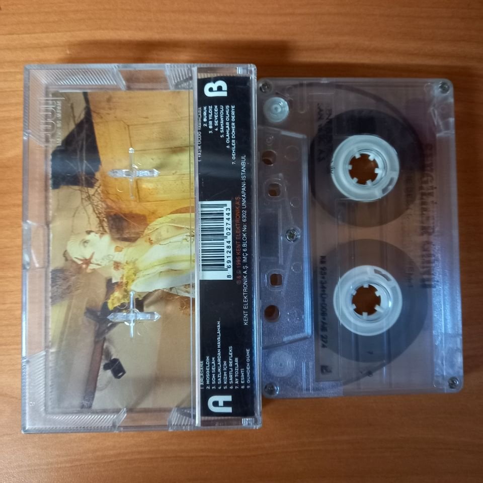 İLHAN İREM - SEVGİLİLER GÜNÜ / THE BEST OF İLHAN İREM (1995) - KASET 2.EL