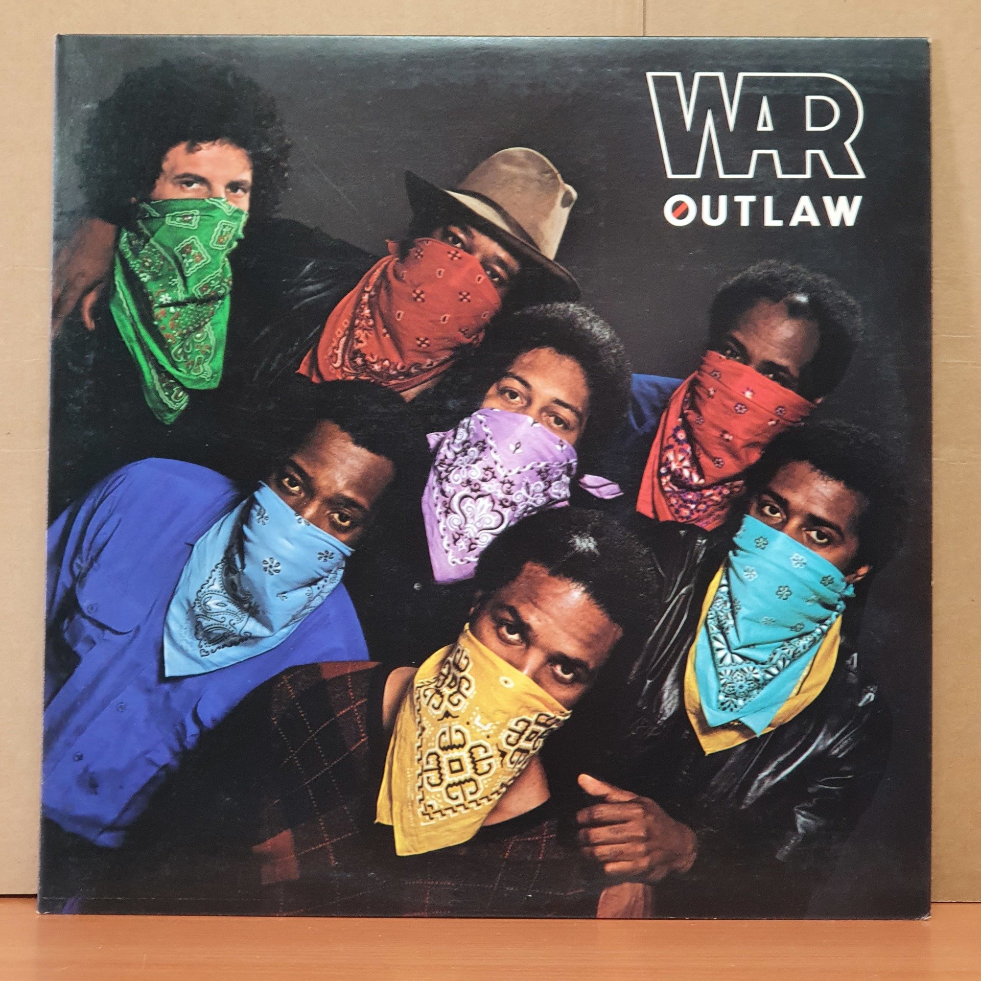 WAR - OUTLAW (1982) - LP 2.EL PLAK