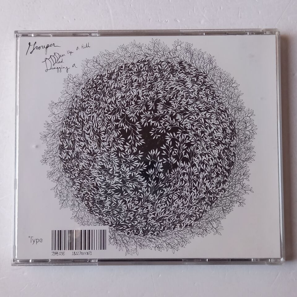 GROUPER – DRAGGING A DEAD DEER UP A HILL (2008) - CD 2.EL